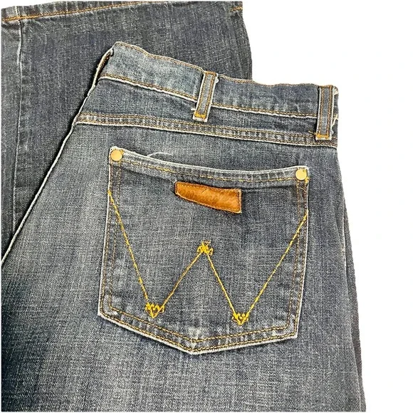 Wrangler Retro Relaxed Boot Cut Jeans Mens 36X32 Blue Denim Western Cowboy Adult - Picture 2 of 9